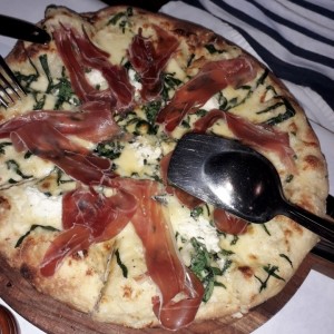 pizza de proscuitto