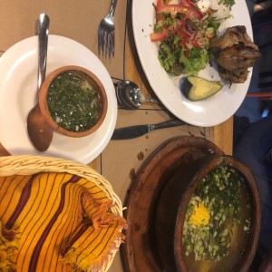 Caldo de gallina 