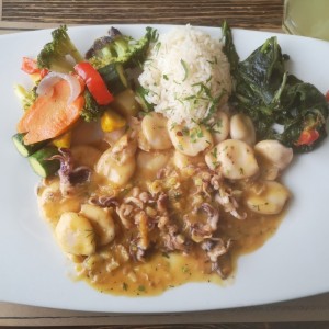 Del Mar - Calamares al ajillo