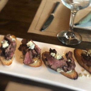 tostadas de lomito