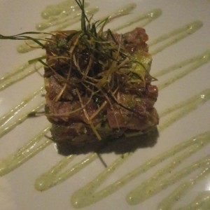 tuna tartare con aguacate