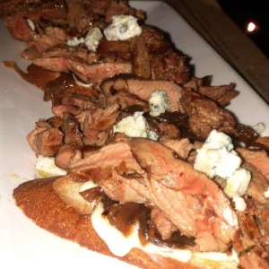 Tostadas de lomito
