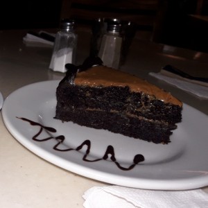Bizcocho de chocolate con dulce de leche