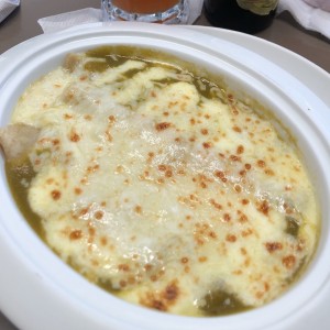 Enchiladas de queso panela con salsa verde
