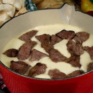 Queso con Lomito 2 P: Q.259 / 3 P: Q.335