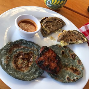 Mixto de Chorizo y queso Chancol