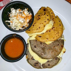 Tortillas con Queso D'Boy o Chancol