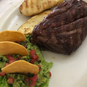 plato con guarniciones
