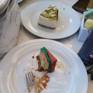 pastel sinfonía mozart y limón y matcha ceremonial