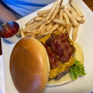 Lunch - Fridays Burger