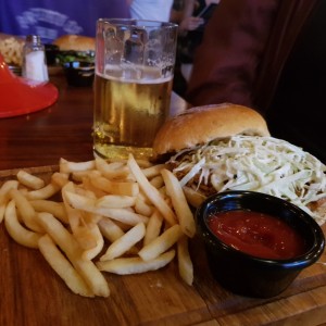 Burgers & Sandwiches - Pulled Pork Burger