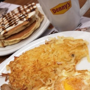 Dennys breakfast