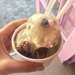 Chocobrownie y Cookies and Cream con leche condensada