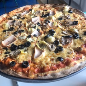 Pizza caprichosa 