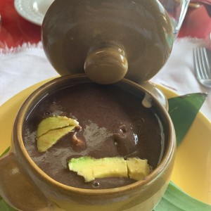 sopa de frijoles