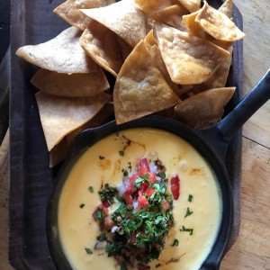 Start - Nachos con Queso