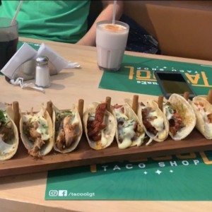 Taquiza de pollo, cochinita y pastor