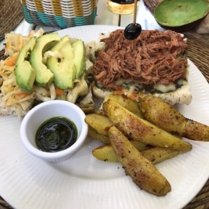 sandwich de carne de res