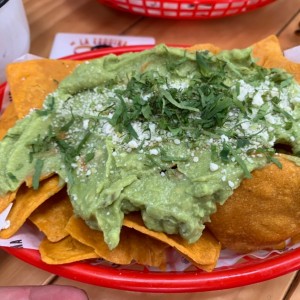 Pa Comenzar - Nachos con guacamol
