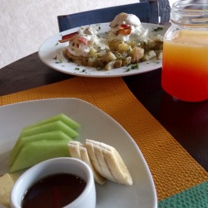 benedictino con aguacate