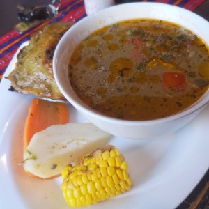 Caldo de gallina 