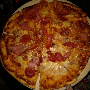 pizza carnivora