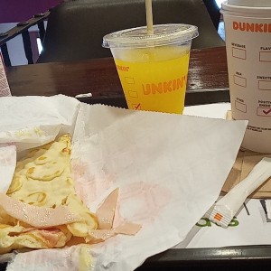 flat, jugo de naranja, cafe 