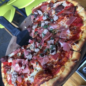 pizza carnivora 