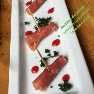 jamon serrano rellenos de queso de cabra 