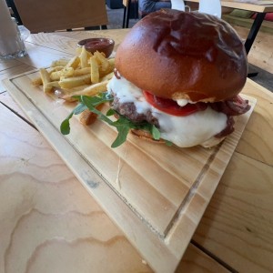 Hamburguesa con Cardamomo