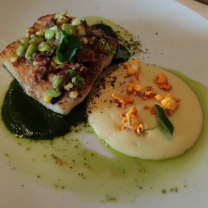 Plato de Robalo con Polenta