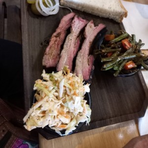baby ribs con repollo y verduras 