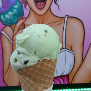 helado de fruta cristalizada con pasas 