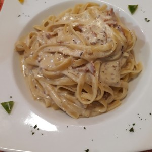 Fettucine carbonara