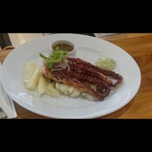 Entradas - Pulpo con Yuca
