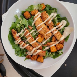 Ensalada Cesar con Pollo