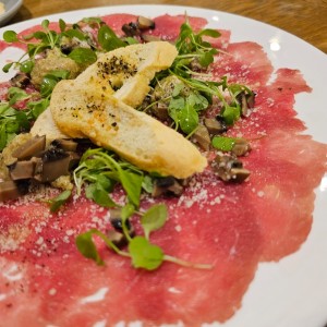 Carpaccio de res