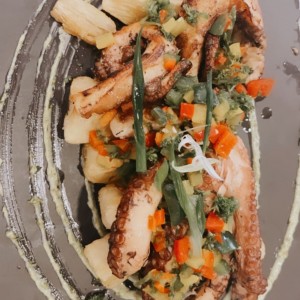 pulpo con yuca