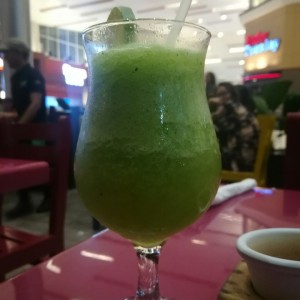 Limonada de hierba buena
