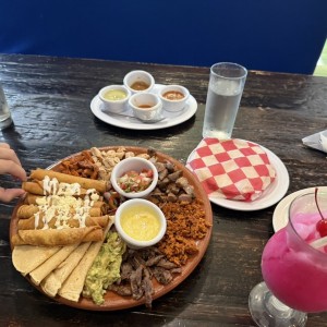 Platos - Bandeja Tacontento