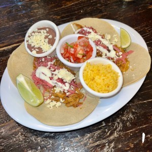 Tacos de cochinita pibil