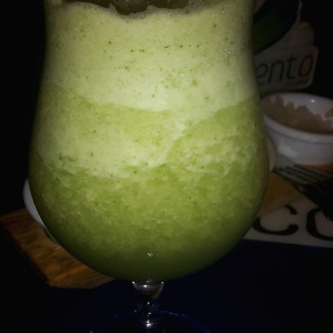 Limonada con yerbabuena.