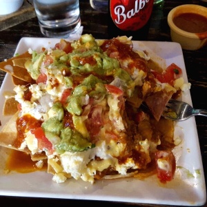 Nachos con cochinita