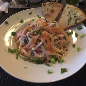 spaguetti con salmon ahumado