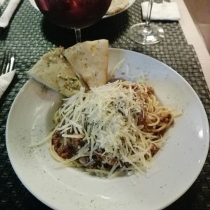 spaguetti a la bolognesa