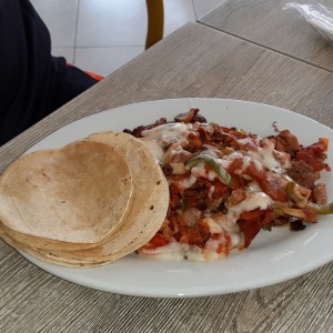 El Tapatio en Tortilla de Maiz