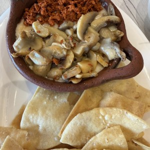Entradas - Queso Fundido