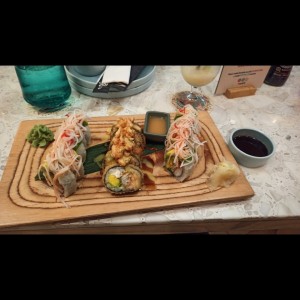 Rolls Especiales - Ceviche roll y Kung Fu Panda