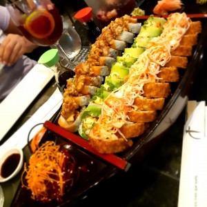 volcano + Kung fu panda + tsugoi rolls