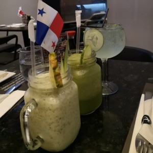 variedad de bebidas